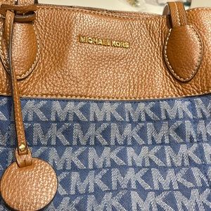 Beautiful Michael Kors denim fabric shoulder bag